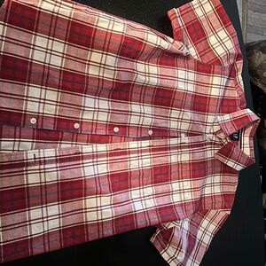Men’s Gap short sleeve button down size medium